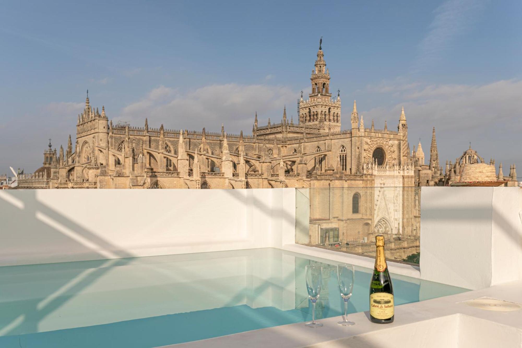 Isg Apartments Modern Atticpool At The Cathedralfree Parking Sevilla Exteriér fotografie