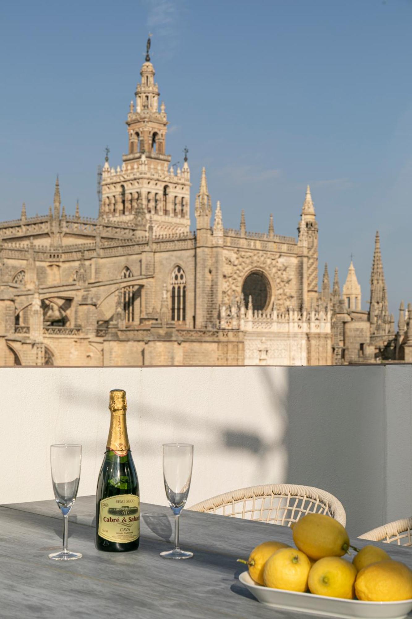 Isg Apartments Modern Atticpool At The Cathedralfree Parking Sevilla Exteriér fotografie