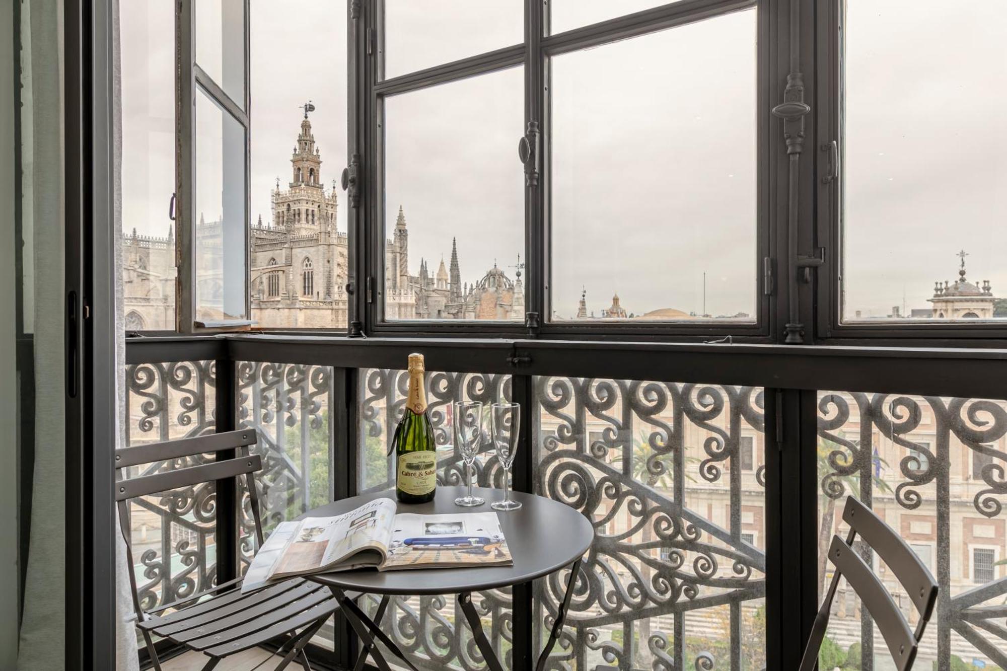 Isg Apartments Modern Atticpool At The Cathedralfree Parking Sevilla Exteriér fotografie